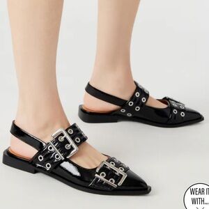 Steve Madden Graya buckle shoes in black patent size 6